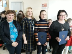 Uczennice z SP Krzywa triumfowały podczas powiatowych eliminacji „Pegazika”
