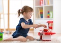Zabawki dla dziewczynek – jakie wybrać i gdzie ich szukać?