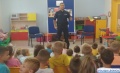 Pogadanka chojnowskich dzielnicowych z uczniami i przedszkolakami
